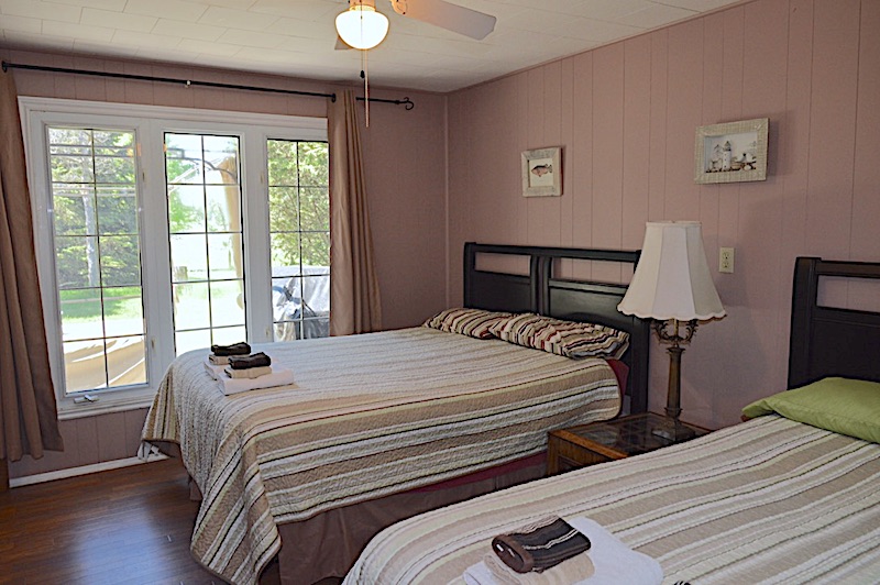 Cottage Rental, Doran Bay Resort, Iroquois,Ontario,Canada Cottage 5